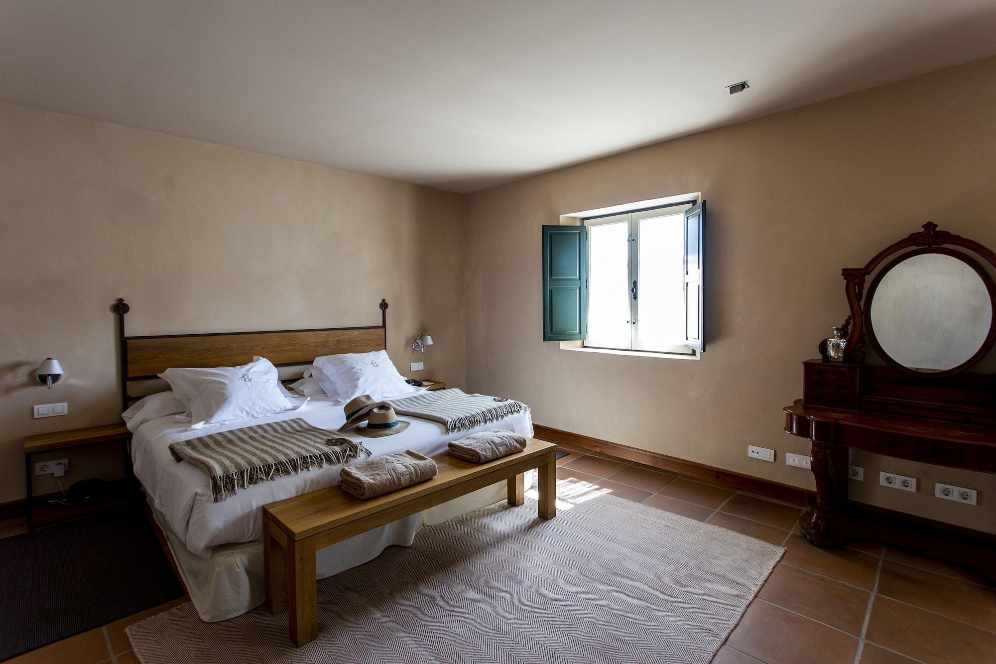 Hacienda Zorita Wine Hotel & Spa Valverdón المظهر الخارجي الصورة A bedroom at the hotel