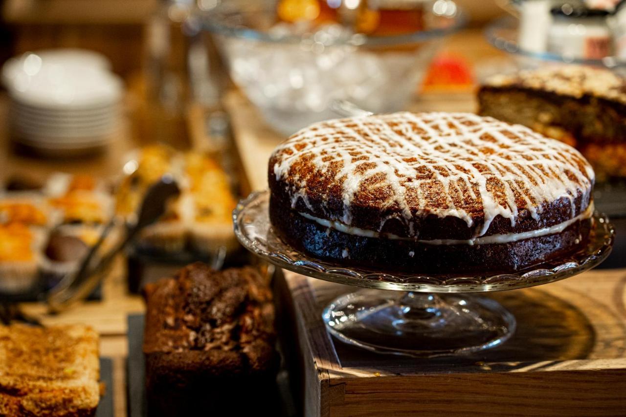 Hacienda Zorita Wine Hotel & Spa Valverdón المظهر الخارجي الصورة A cake